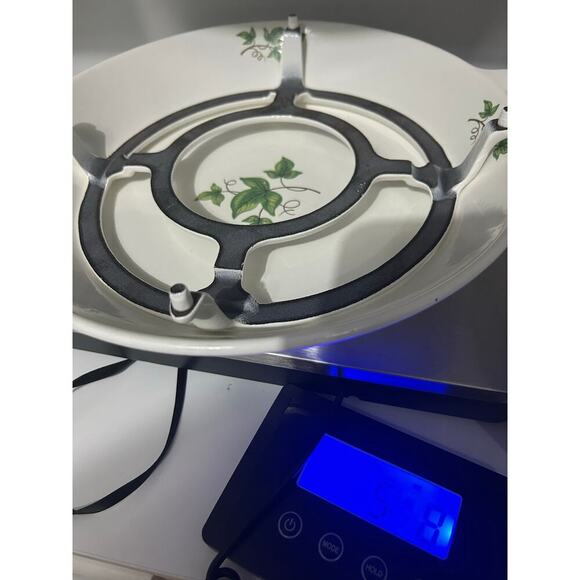 Vintage Prizer Ware Enamel Bale Dish Cast Iron Green Ivy D-11 w/ trivet - Picture 6 of 6